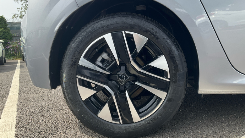 Peugeot 208 1.2 PureTech 100 Allure 5dr Petrol Hatchback